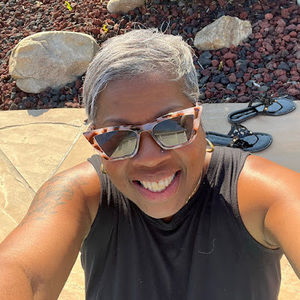 Meet your Posher, Charlotte